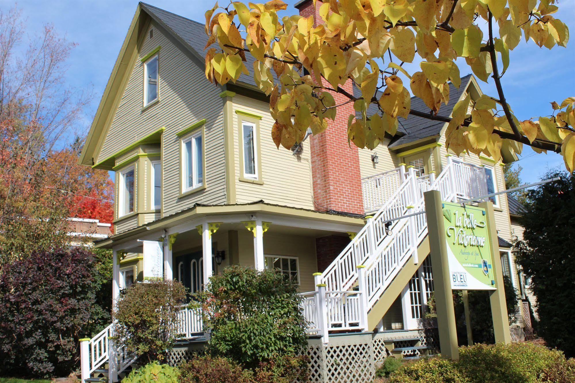 La Belle Victorienne Hotel Magog Exterior photo
